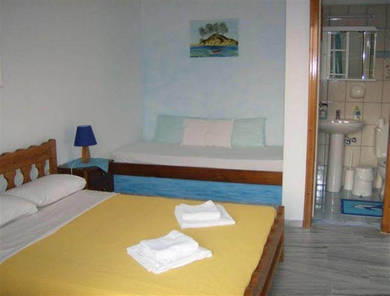 Athina'S Blue Studios Naousa  Exterior photo